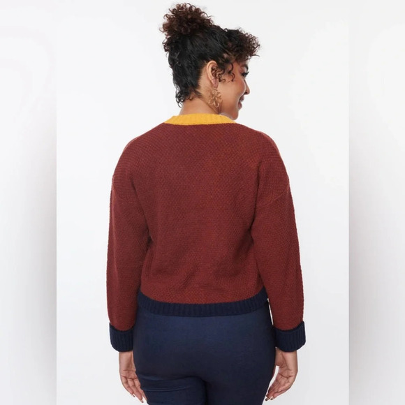 🦋B2G1🦋UNIQUE VINTAGE Flower Pocket 40's Cardigan Brown Navy NWT - Picture 2 of 10